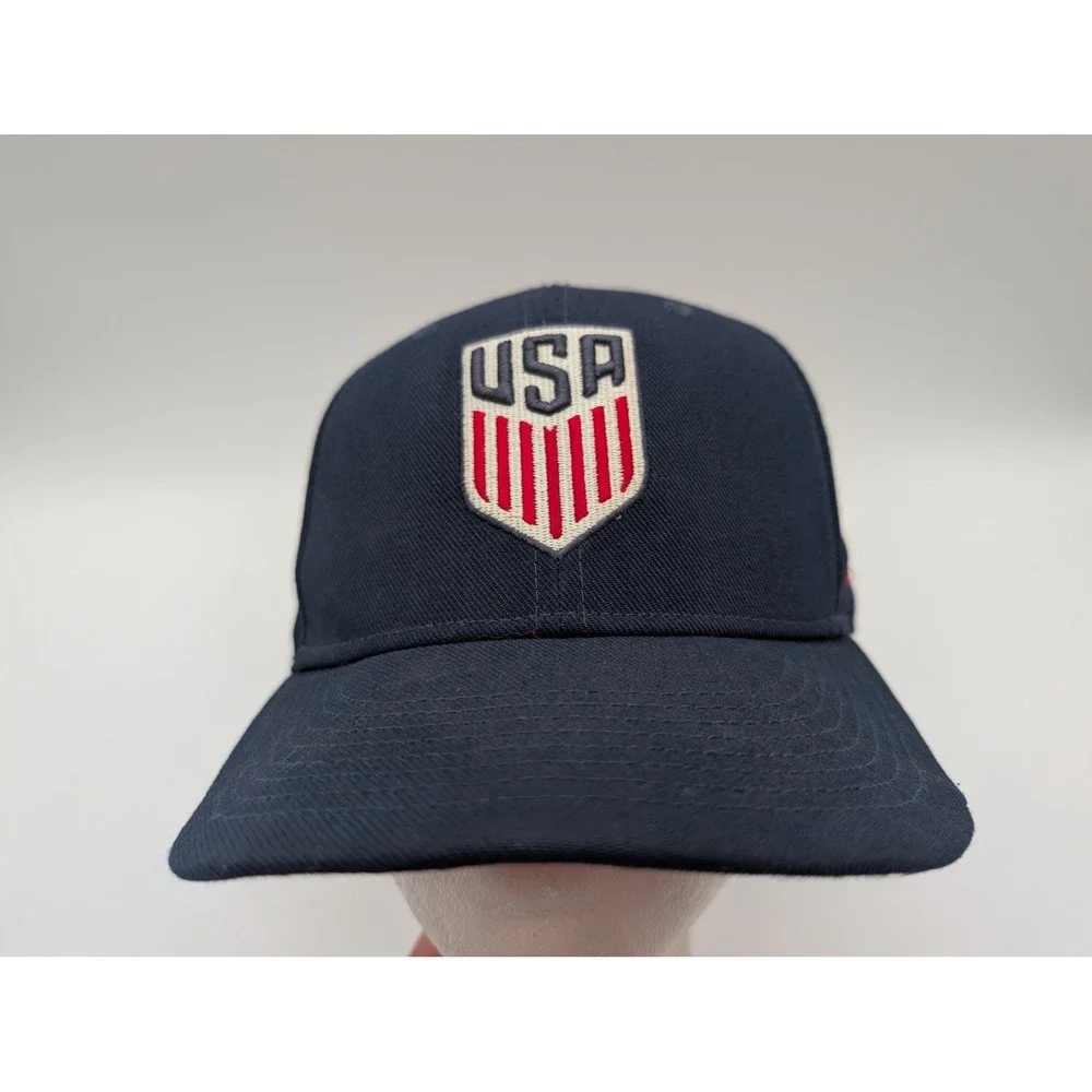 Nike True USA Soccer Snapback Hat Navy Blue Red Underbrim 728924-451 OSFM